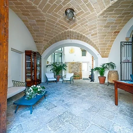 Dimora Storica Briganti 3* غالّيبولي