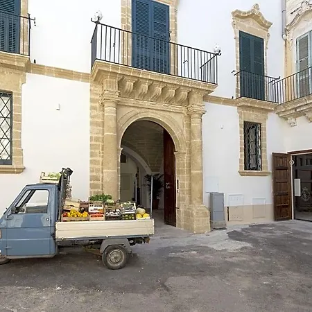 Dimora Storica Briganti 3* غالّيبولي